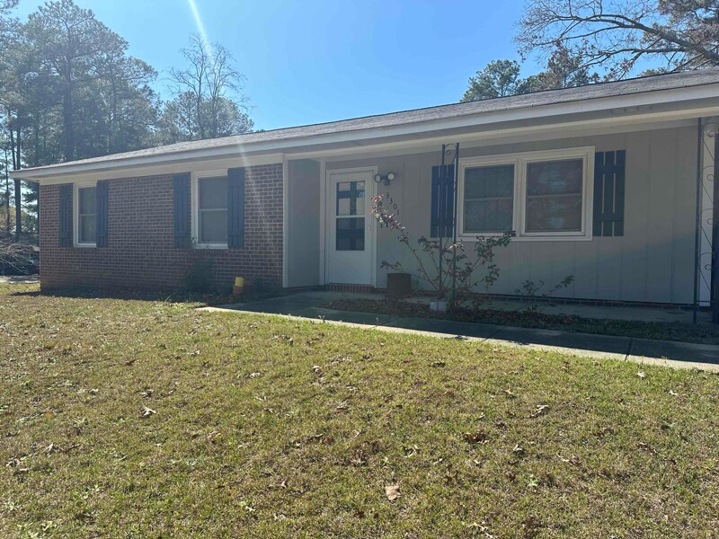 3301 Rhodhiss Ct in Fayetteville, NC - Building Photo
