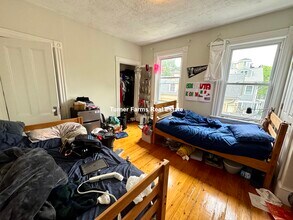 237 Norfolk St, Unit 4 in Cambridge, MA - Building Photo - Building Photo