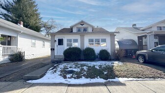 321 E Tennessee St in Evansville, IN - Building Photo