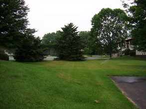 5603 Donegal Dr in Shoreview, MN - Building Photo - Building Photo