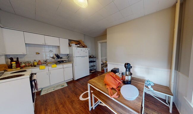 8A Forest St, Unit 2T in Cambridge, MA - Building Photo - Building Photo