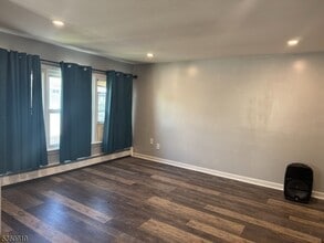 55 Jackson Ave in Woodland Park, NJ - Building Photo - Building Photo