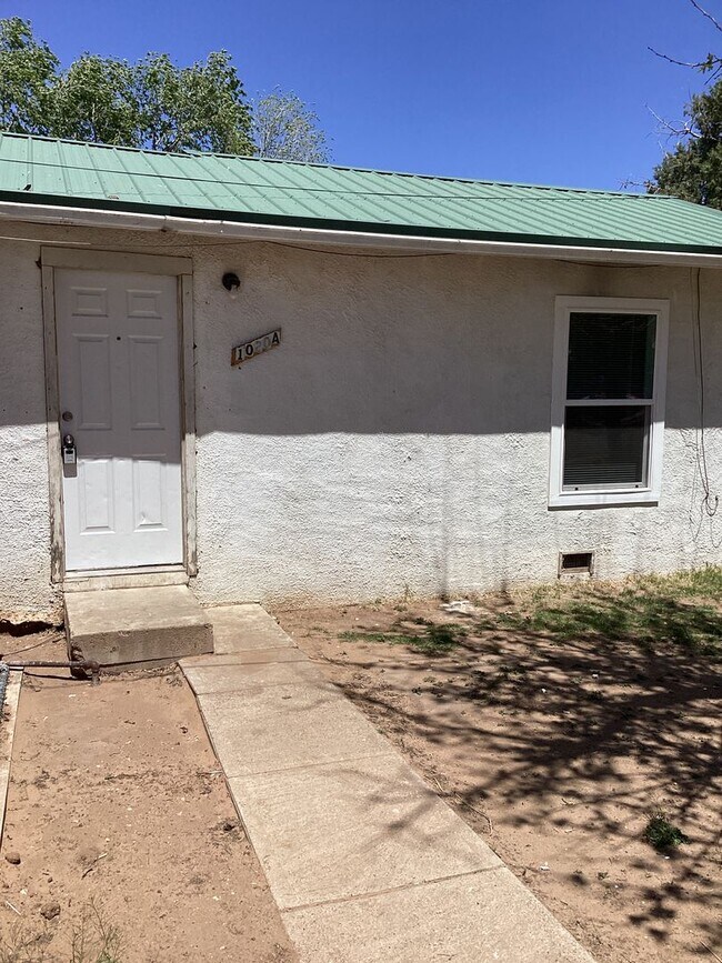 1020 W 3rd St in Portales, NM - Building Photo - Building Photo