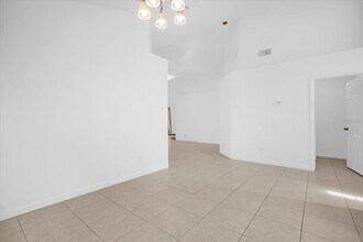 913 Emerald Green Ct in Kissimmee, FL - Building Photo - Building Photo