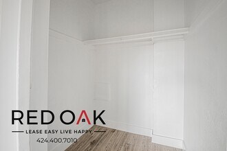 2255 W 14th St, Unit 301 in Los Angeles, CA - Building Photo - Building Photo