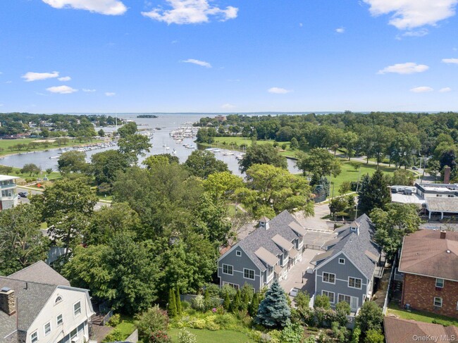 620 W Boston Post Rd in Mamaroneck, NY - Building Photo - Building Photo