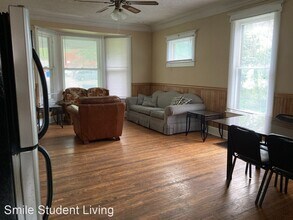 808 W Oregon St in Urbana, IL - Building Photo - Building Photo