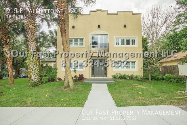 915 E Palmetto St
