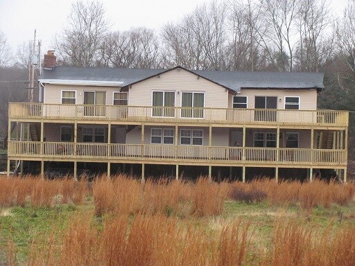 201 Kathleen Dr in New Brighton, PA - Building Photo