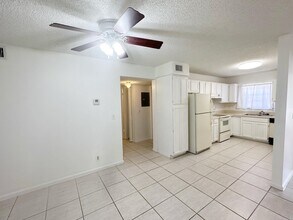 3000 Norwood Pl in Boca Raton, FL - Building Photo - Building Photo