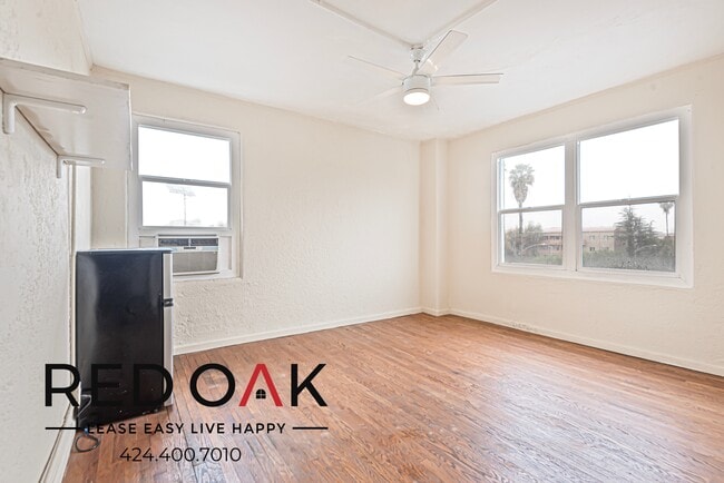 property at 2731 Beverly Blvd