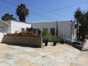 1312 Field Ave in Inglewood, CA - Building Photo - Building Photo