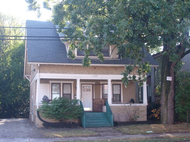 1109 S State St in Ann Arbor, MI - Building Photo - Building Photo