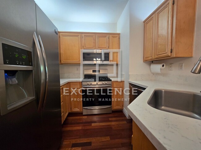 1035 Esparanza Way in San Jose, CA - Building Photo - Building Photo