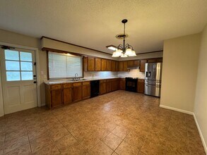 206 Timberlane Dr in Victoria, TX - Building Photo - Building Photo