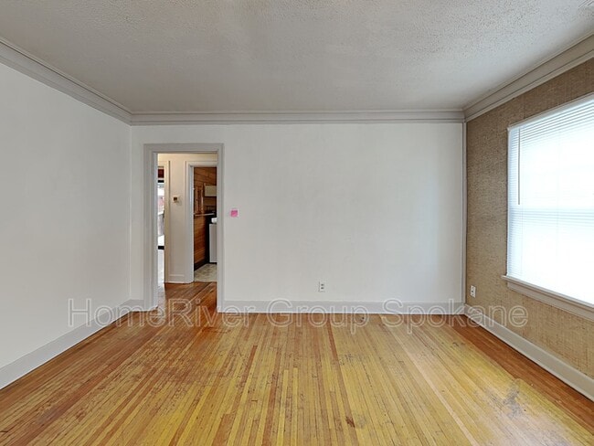 3104 E 30th Ave