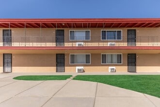 Oakridge Apartments in Antioch, CA - Foto de edificio - Building Photo