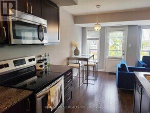 118 Daylily Ln in Kitchener, ON - Building Photo - Building Photo