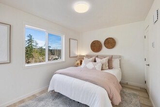 1032 Guard St in Friday Harbor, WA - Building Photo - Building Photo