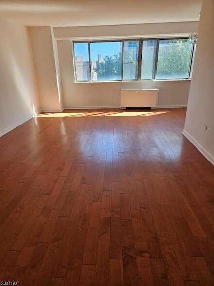 275 Prospect St, Unit 313 in East Orange, NJ - Building Photo - Building Photo
