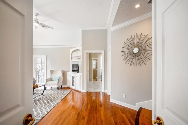 property at 63 N Windsail Pl