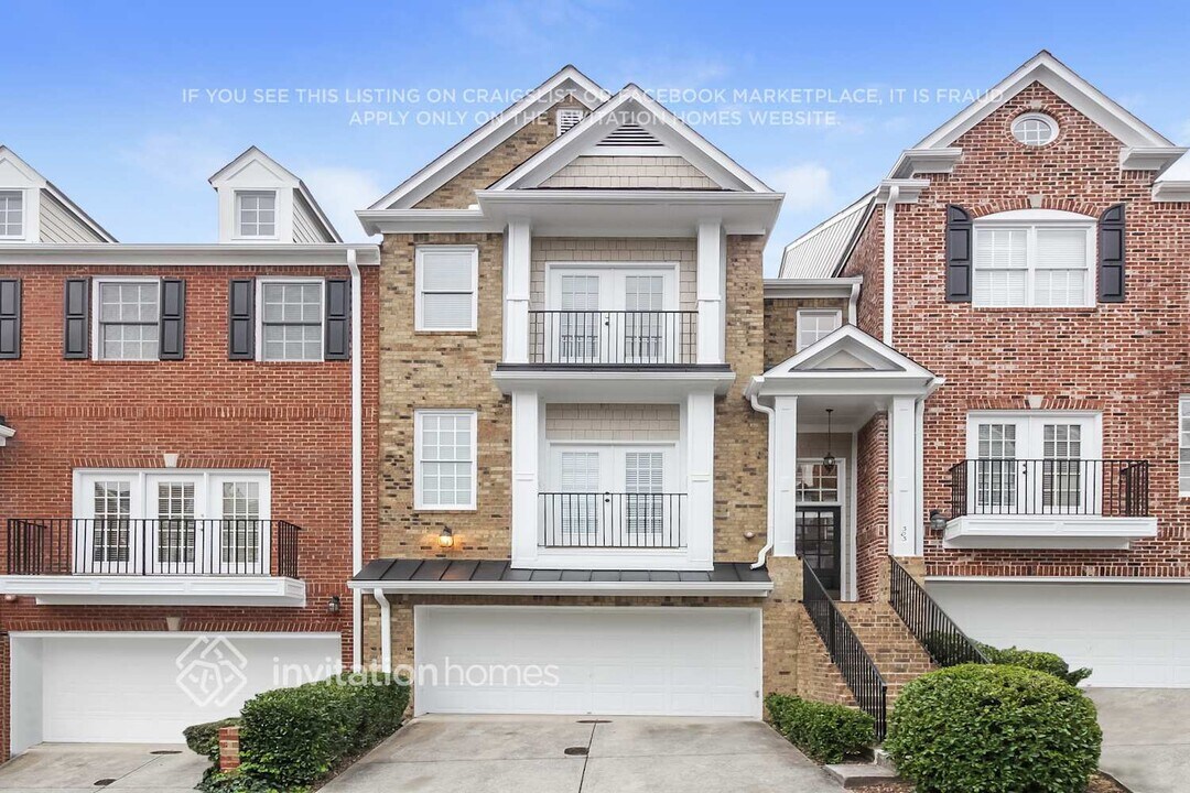 303 Creekbank Way SE in Smyrna, GA - Building Photo