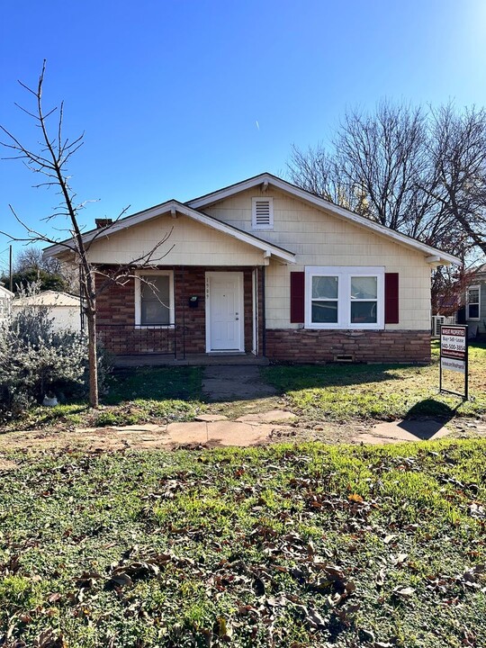 1909 Taylor St in Wichita Falls, TX - Building Photo