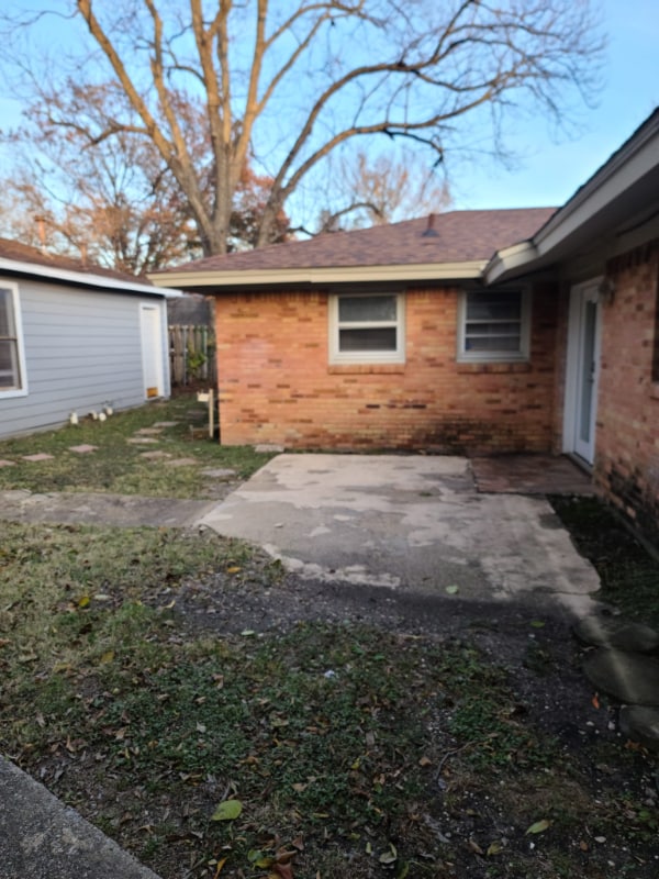 2539 Hillsboro Ave in Dallas, TX - Building Photo - Building Photo