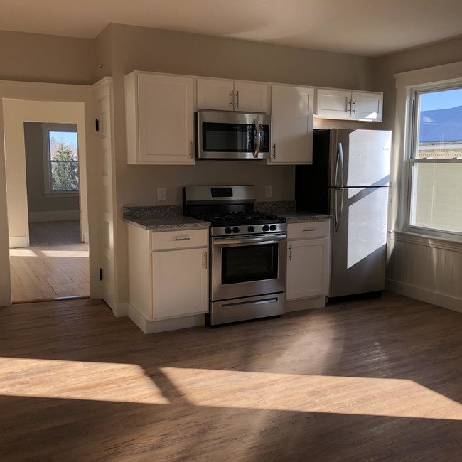 5 Plantation St-Unit -3 in Worcester, MA - Foto de edificio - Building Photo