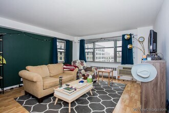 2909 N Sheridan Rd in Chicago, IL - Building Photo - Building Photo