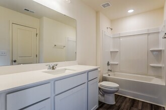 108 N Chubb Rdg in Clayton, NC - Building Photo - Building Photo