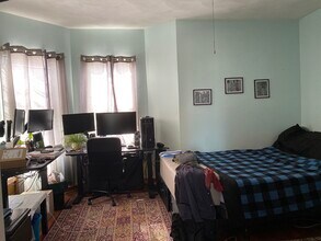 225 Highland Ave, Unit 225 highland Avenue. in Somerville, MA - Building Photo - Building Photo