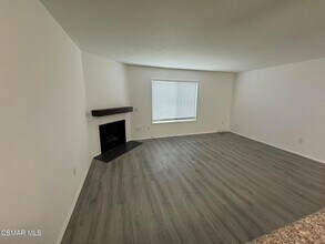 13042 Riverside Dr in Los Angeles, CA - Building Photo - Building Photo