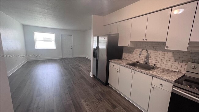 1344 NE 110th Terrace in Miami, FL - Building Photo - Building Photo