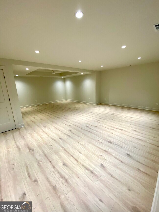 886 Moore Rd in Newnan, GA - Building Photo - Building Photo