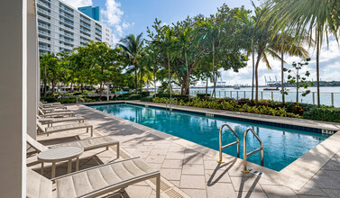 Southgate Towers in Miami Beach, FL - Foto de edificio - Building Photo