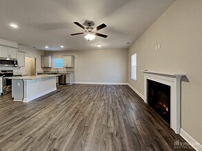 1104 Downing Bluff Dr in Simpsonville, SC - Building Photo - Building Photo