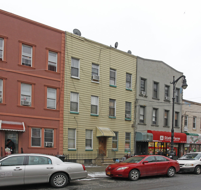 138 Wyckoff Ave in Brooklyn, NY - Building Photo