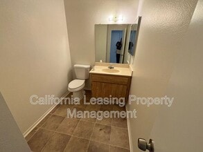 44510 16th St E in Lancaster, CA - Building Photo - Building Photo