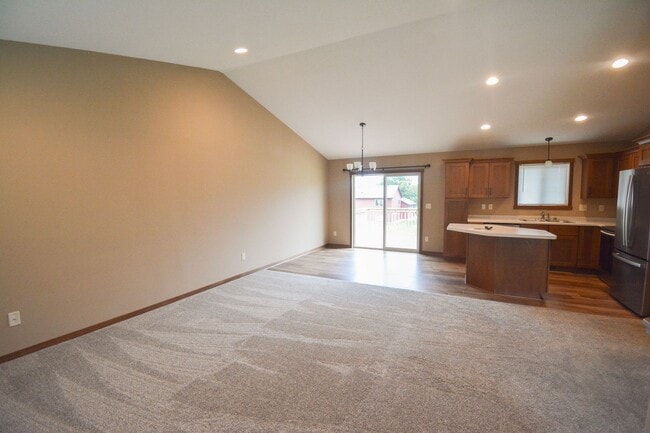 6934 Clarkia Dr NW in Rochester, MN - Building Photo - Building Photo
