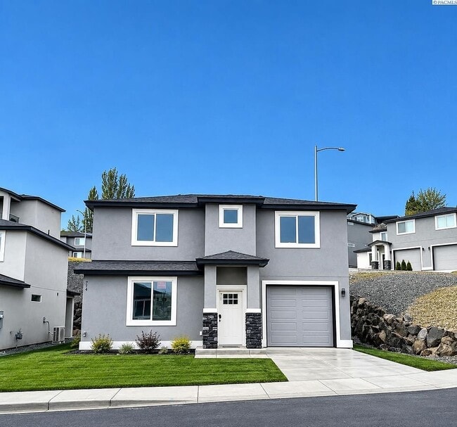 property at 774 Rio Vis Lp