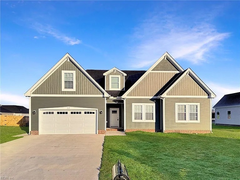 317 Spinnaker St in Elizabeth City, NC - Building Photo