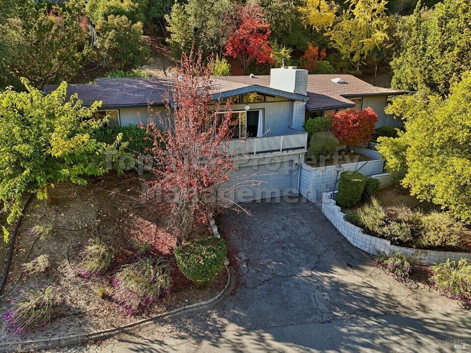 612 Tahos Rd in Orinda, CA - Building Photo