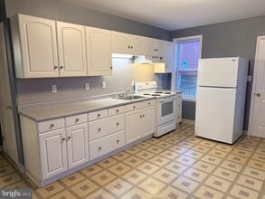 2933 E High St in Pottstown, PA - Building Photo - Building Photo