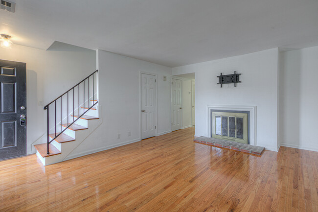 5748 Brentwood Trace in Brentwood, TN - Foto de edificio - Building Photo