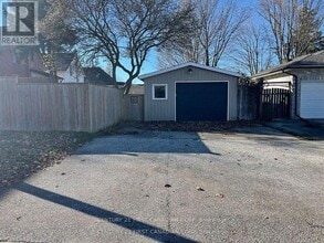 64 Edward St in St Thomas, ON - Building Photo - Building Photo