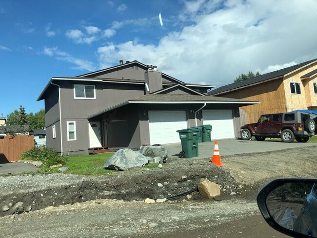 8121 Little Dipper Ave in Anchorage, AK - Building Photo - Building Photo