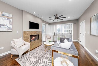 450 E Bowen Ave in Chicago, IL - Building Photo - Building Photo