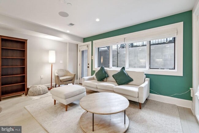 1310 Vermont Ave NW in Washington, DC - Building Photo - Building Photo