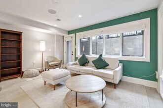 1310 Vermont Ave NW in Washington, DC - Foto de edificio - Building Photo